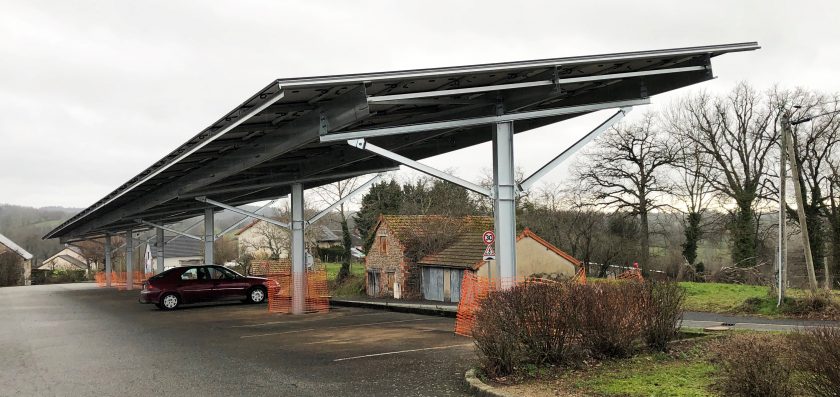 Ombrières sur la commune de Nizerolles.